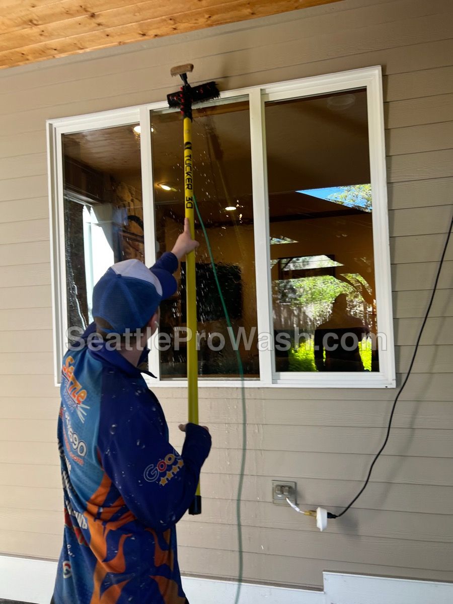 Exterior window cleaning